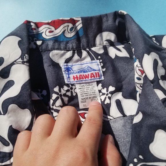 Vintage Hawaiian Shirt Made in the USA - Picture 5 of 5